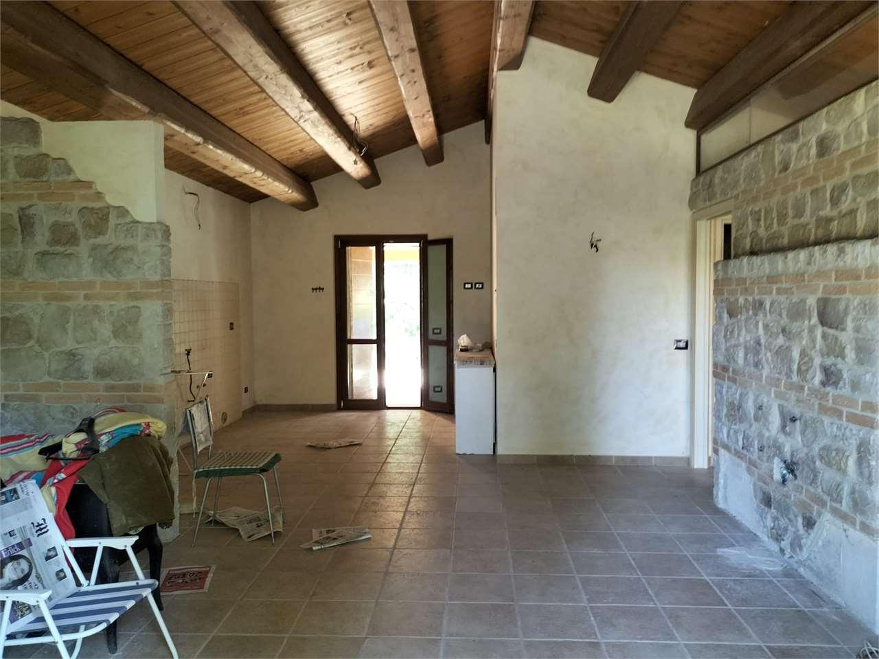 VILLA VENDITA CAMERANO 23