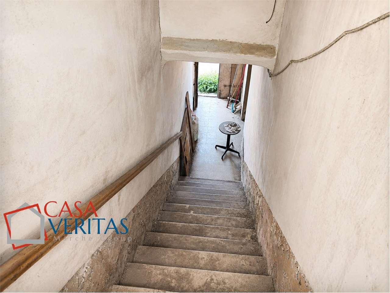 CASA SINGOLA VENDITA CHIARAVALLE 2