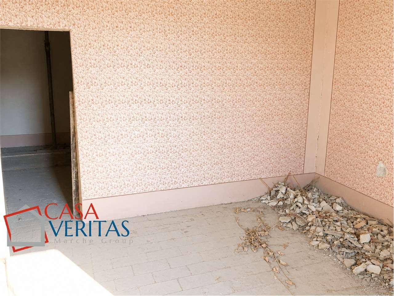 CASA SINGOLA VENDITA CHIARAVALLE 7