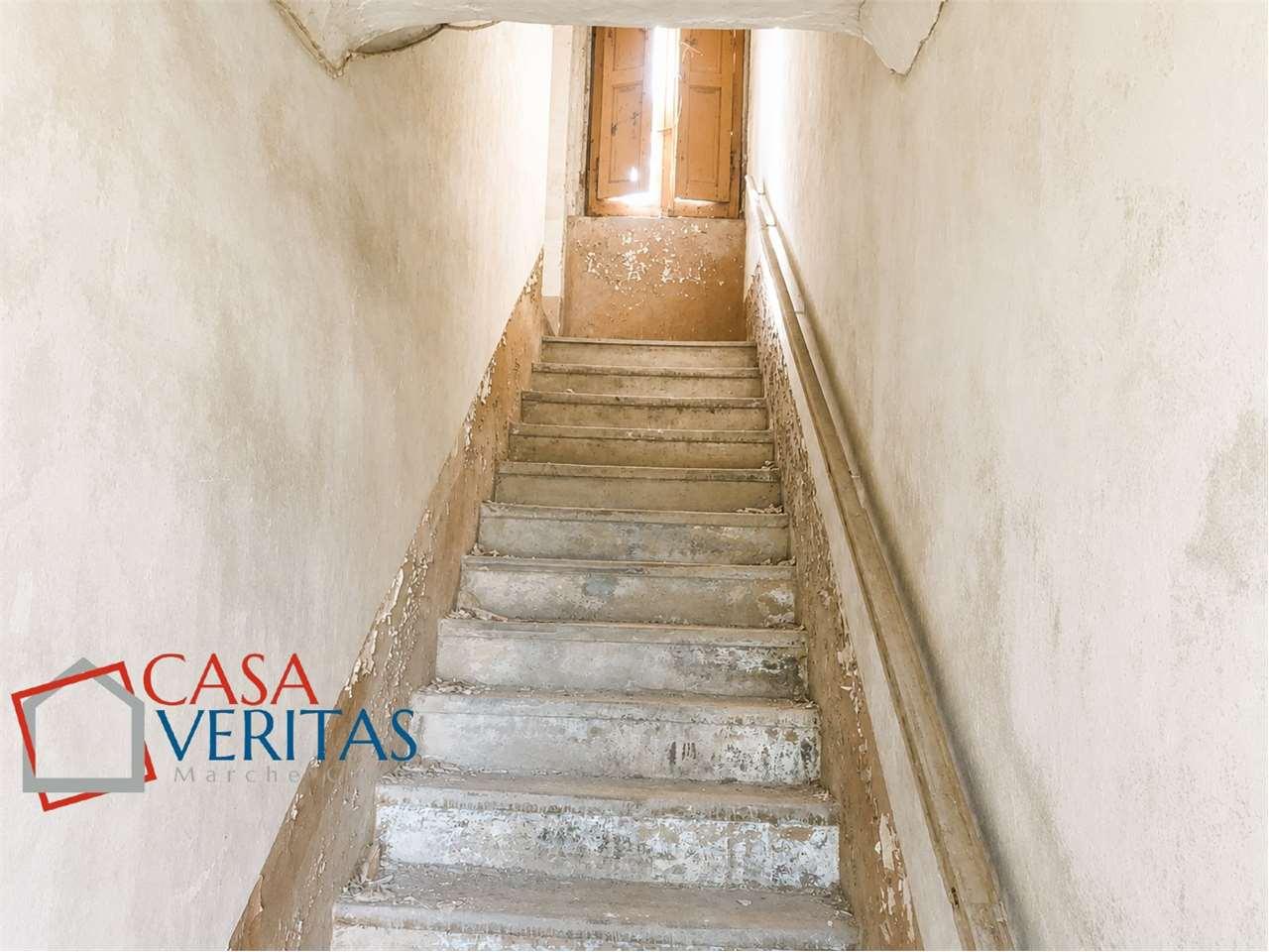 CASA SINGOLA VENDITA CHIARAVALLE 8
