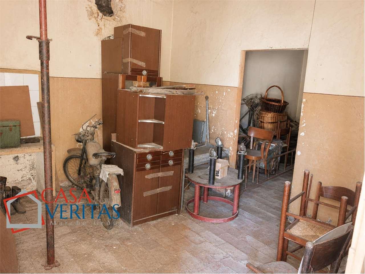 CASA SINGOLA VENDITA CHIARAVALLE 10