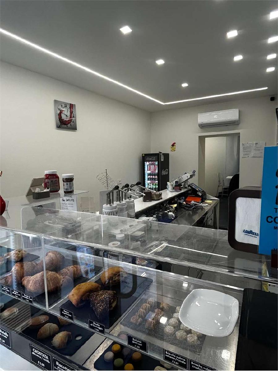 1 LOCALE AFFITTO ANCONA 1