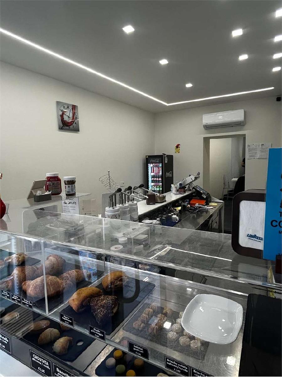 1 LOCALE AFFITTO ANCONA 5