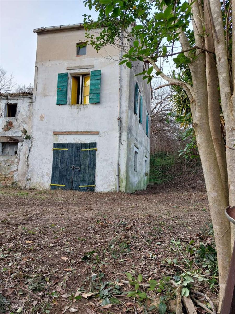 RUSTICO/CASALE VENDITA ANCONA 3