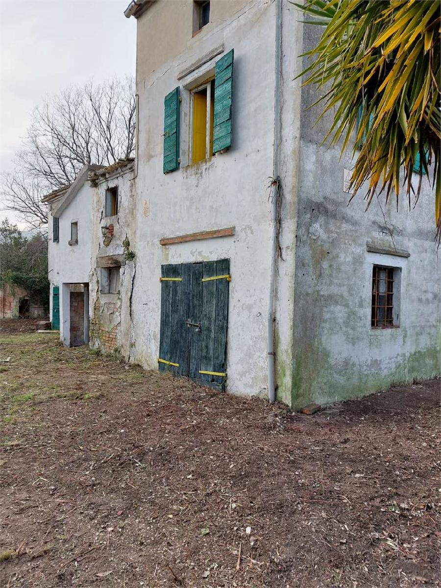 RUSTICO/CASALE VENDITA ANCONA 4