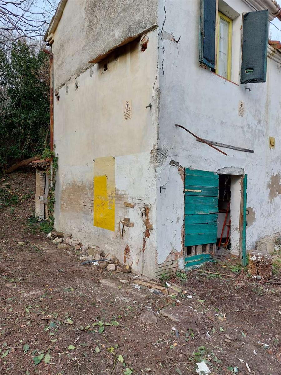 RUSTICO/CASALE VENDITA ANCONA 6